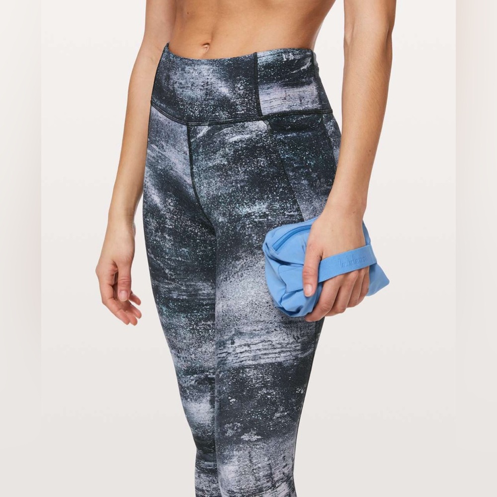 Lululemon wunder under crop pant size 4